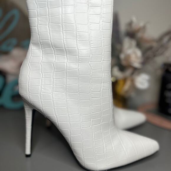 Fashion Nova  Last Minute Booties - White Croc - Picture 3 of 8